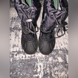 Sorel boys boots size 13